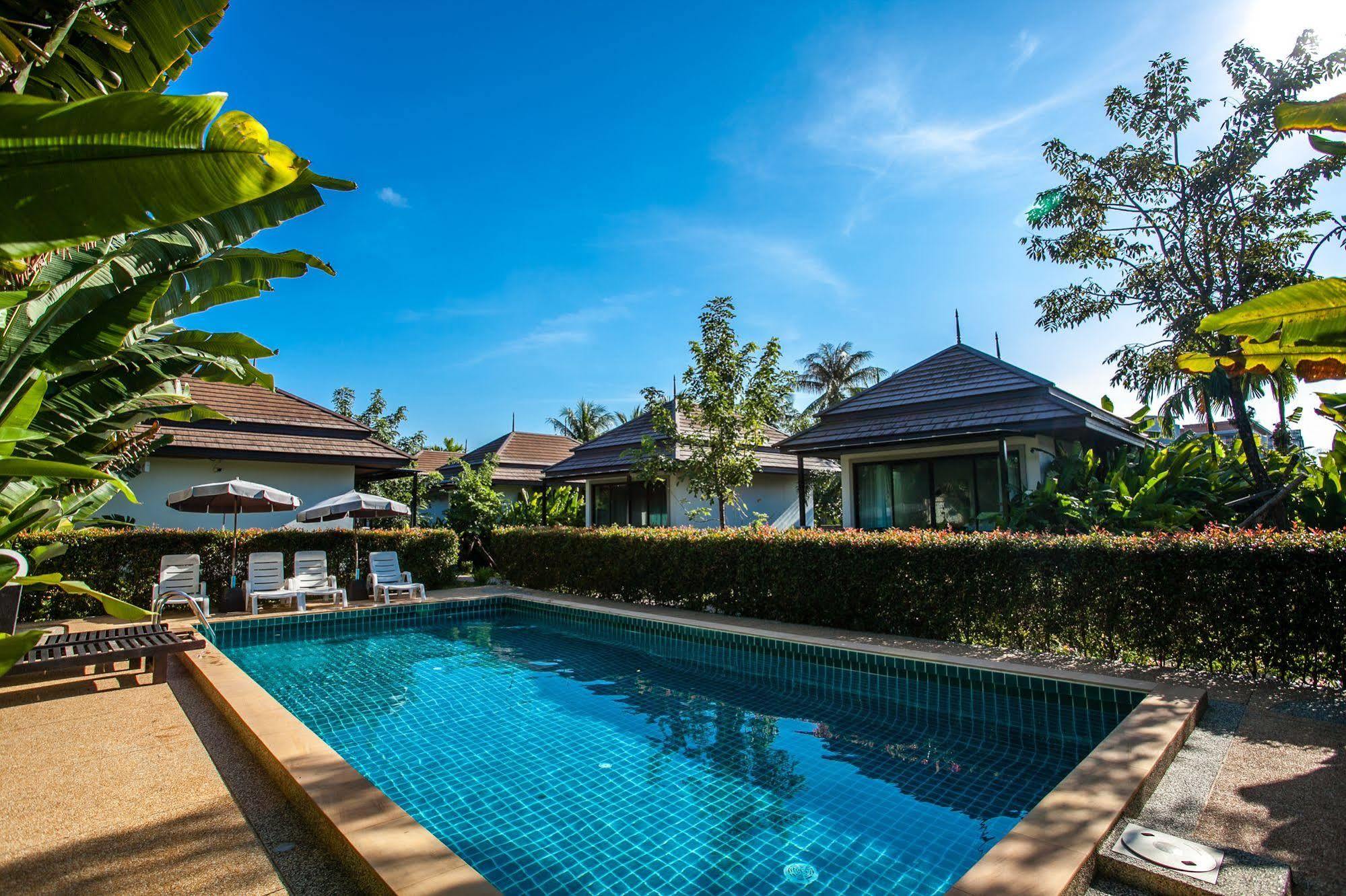 Отели най янг. Nai yang Boutique Resort Phuket. Бич бутик отель Пхукет. Дома най-Янг. Naiyang Park Resort общий вид.